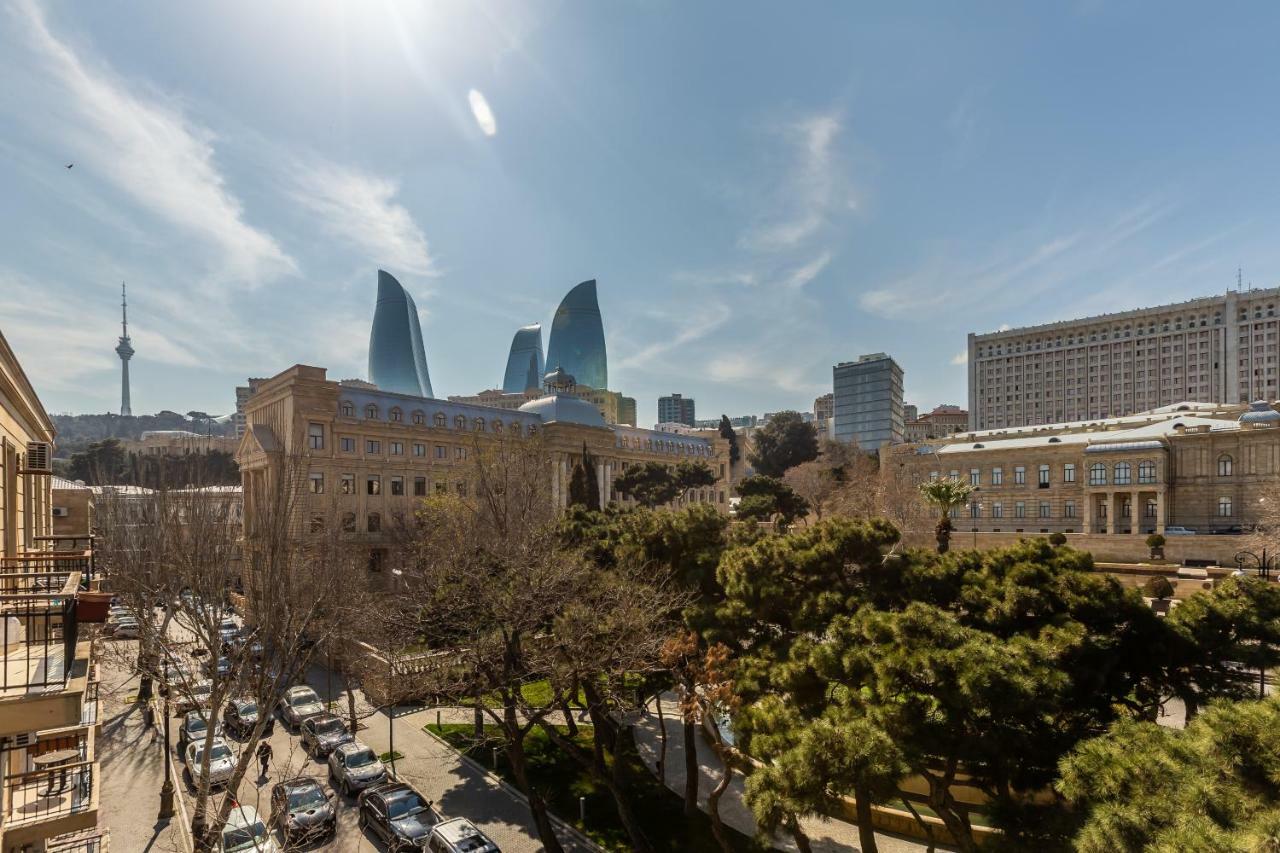 Azneft Square Flame Towers View Apartment Baku Exterior foto